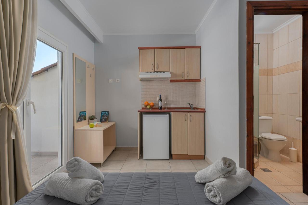 Adonis Hotel Пефкохори Экстерьер фото
