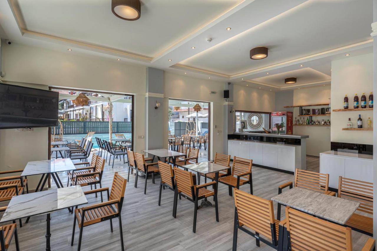 Adonis Hotel Пефкохори Экстерьер фото