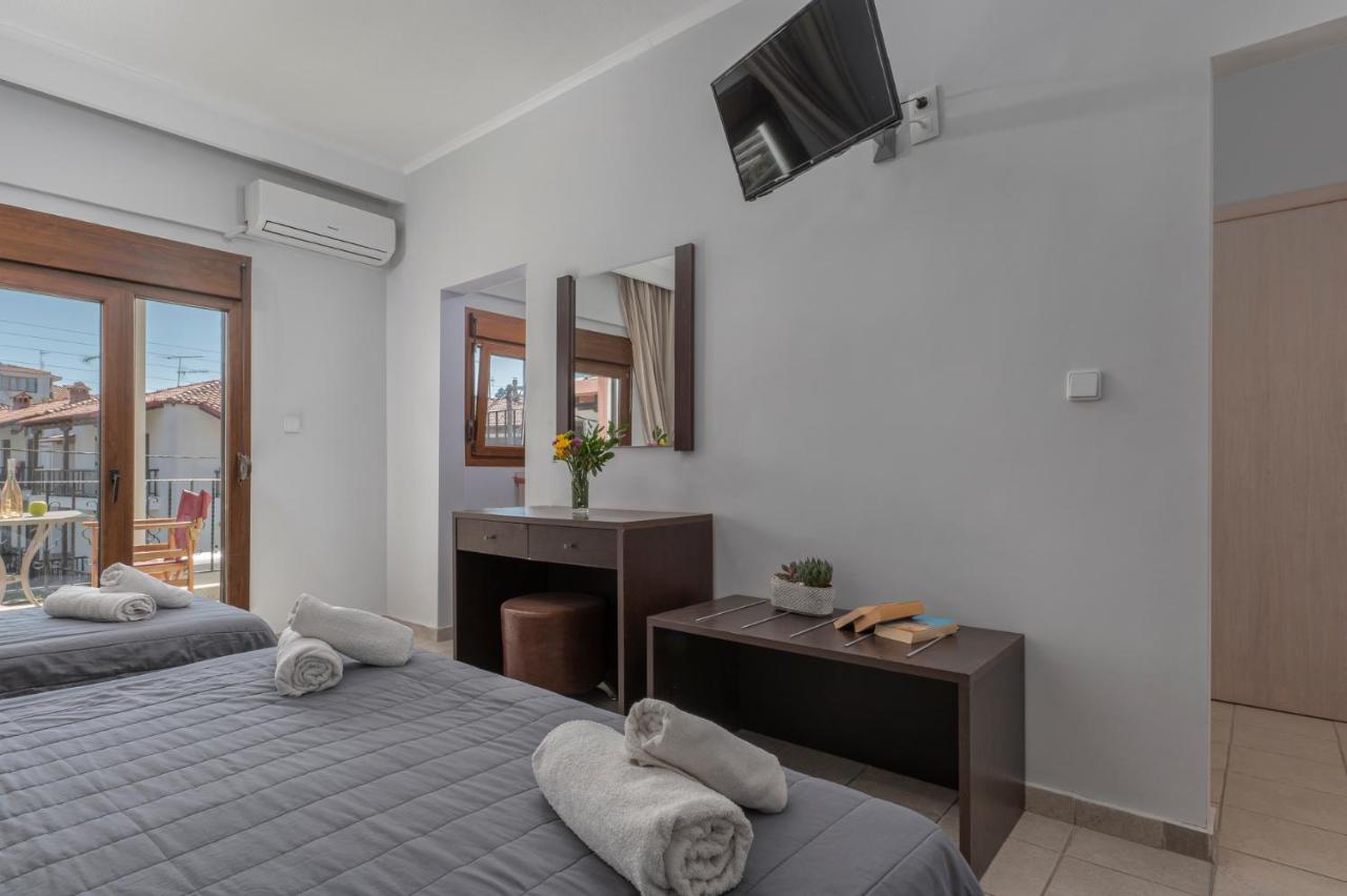 Adonis Hotel Пефкохори Экстерьер фото