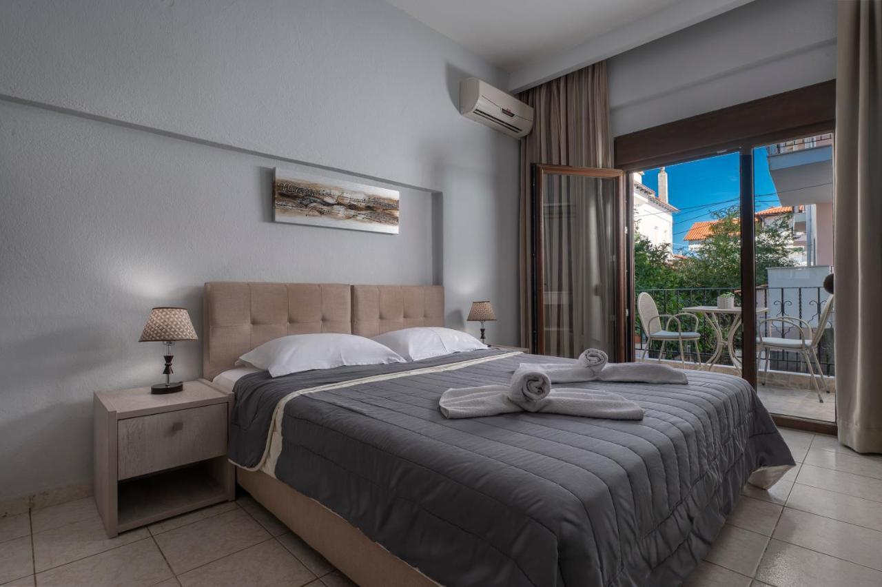 Adonis Hotel Пефкохори Экстерьер фото
